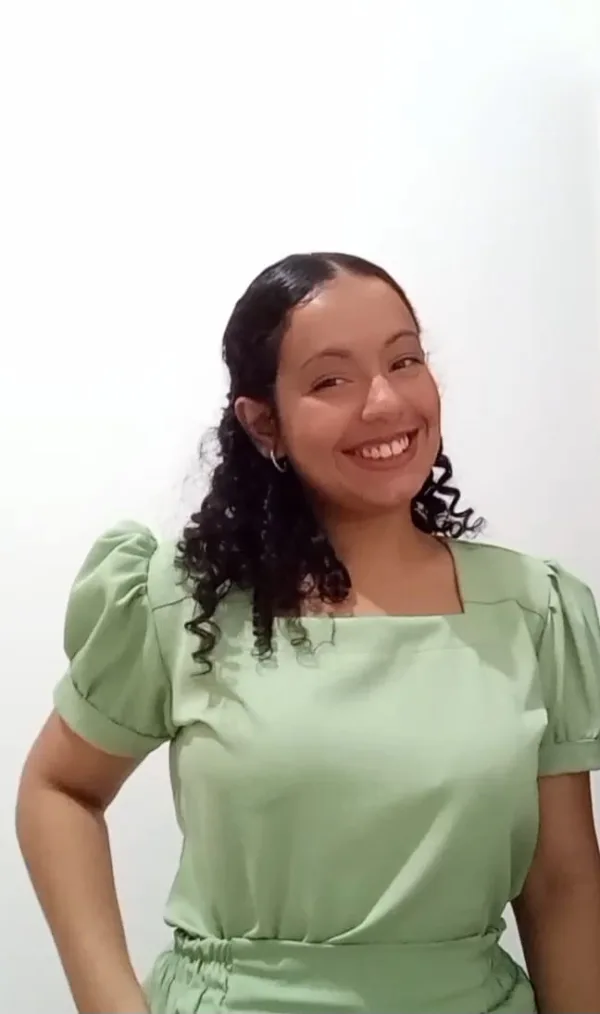 Foto de Caroline Santos da Silva, Assistente terapêutico da Unidade Aquarela