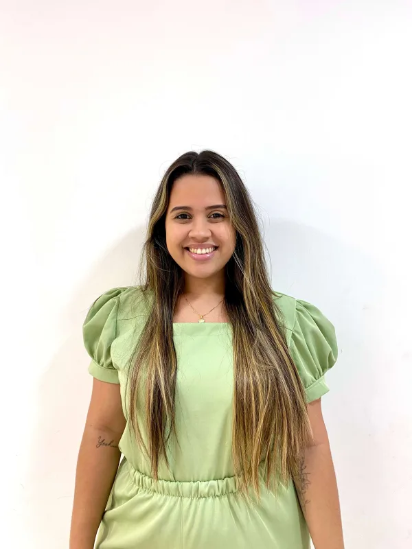 Foto de Damilly Simplicio Dantas, Fonoaudióloga da Unidade Arco-Íris