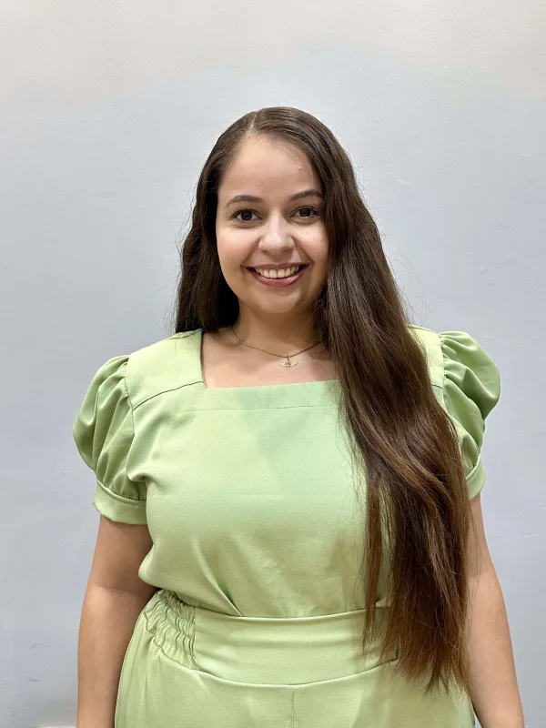 Foto de Pâmela Pontes, Fonoaudióloga da Unidade Aquarela